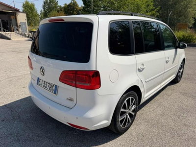 Volkswagen Touran 1.6 TDI DSG Comfortline (8)