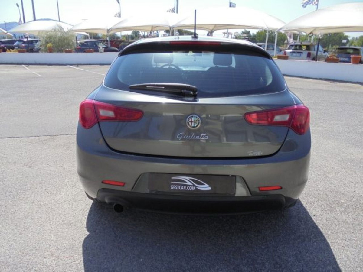 Alfa Romeo Giulietta 1.6 JTDm-2 Exclusive (13)