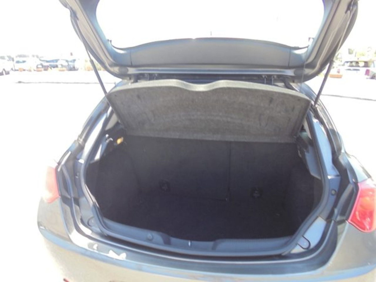 Alfa Romeo Giulietta 1.6 JTDm-2 Exclusive (14)