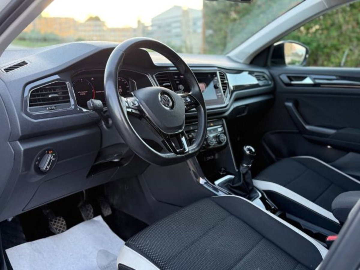 Volkswagen T-Roc 1.6 TDI SCR Advanced BlueMotion Technology (12)