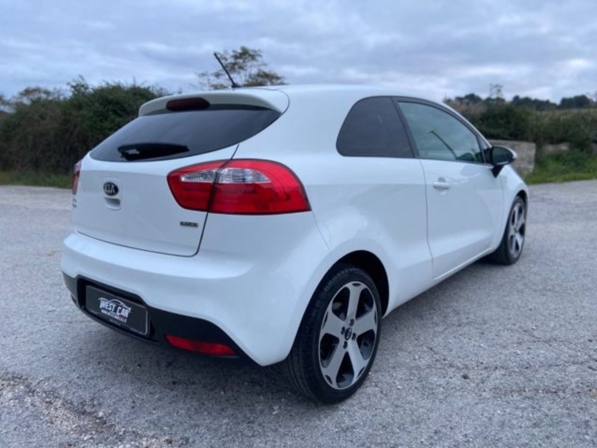 Kia Rio 1.4 CRDi 5p. Cool (6)