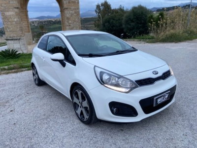 Kia Rio 1.4 CRDi 5p. Cool (9)