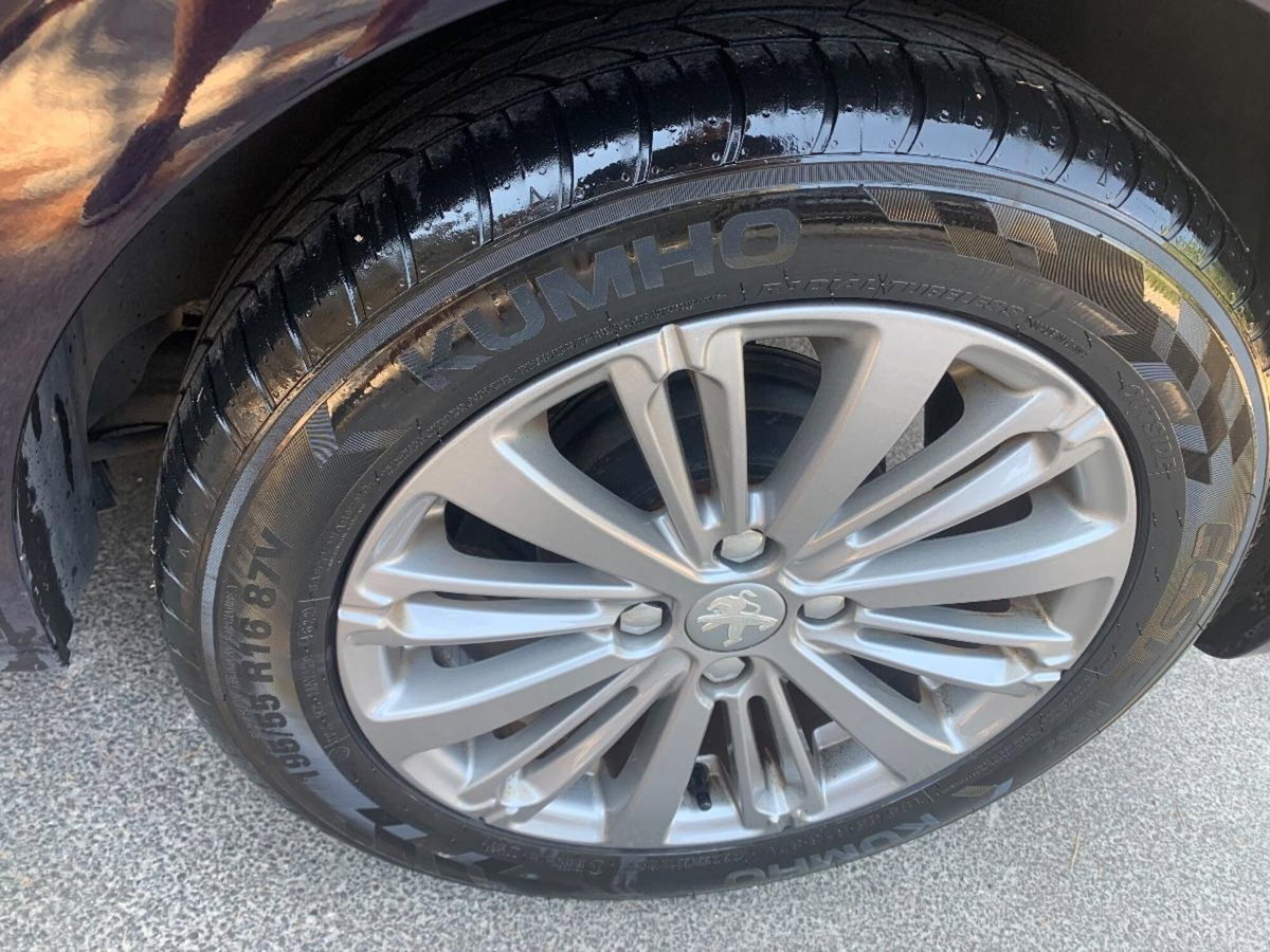 Peugeot 208 VTi 82 CV 5 porte Active (10)