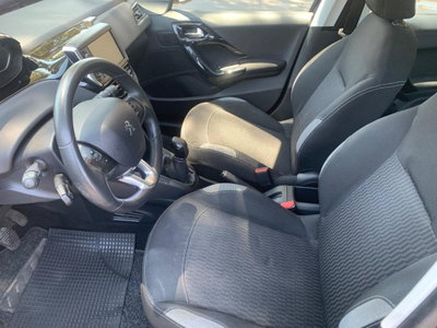 Peugeot 208 VTi 82 CV 5 porte Active (11)