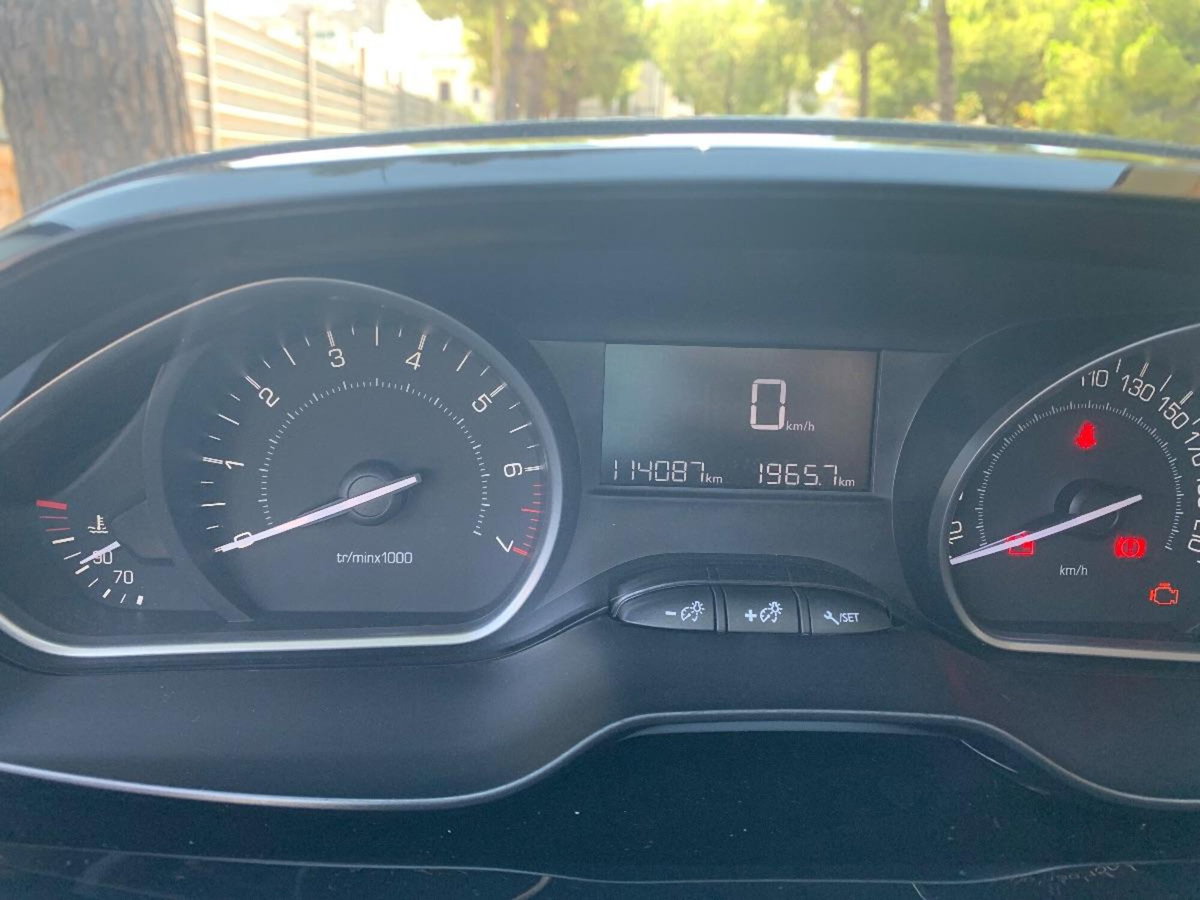 Peugeot 208 VTi 82 CV 5 porte Active (14)