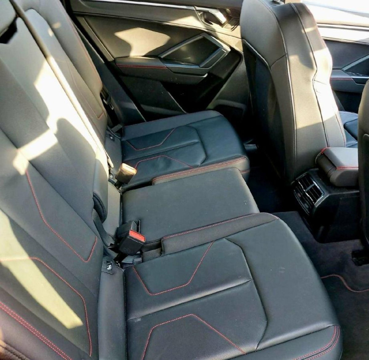 Audi Q3 Sportback 35 TDI S line edition (4)