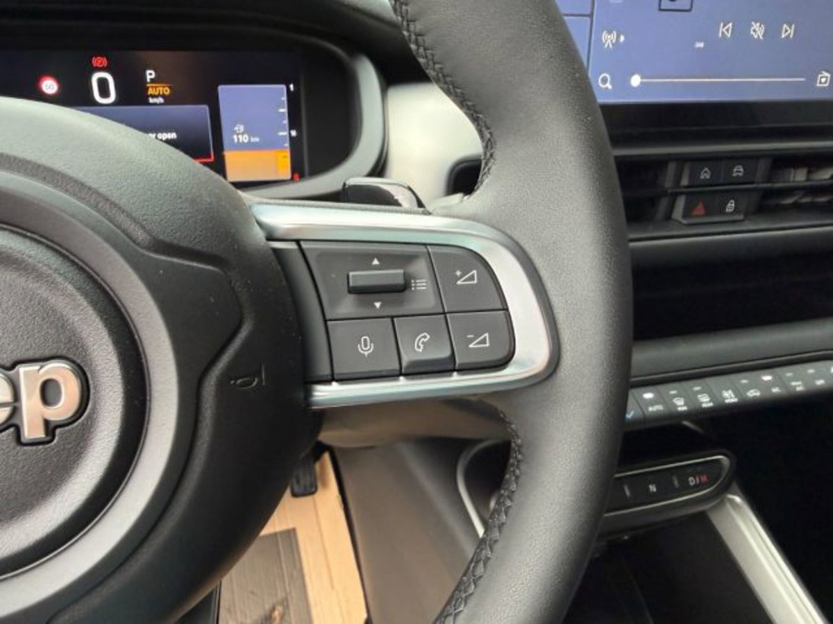 Jeep Avenger 1.2 turbo e-hybrid mhev Upland 4xe 145cv edct6 (12)