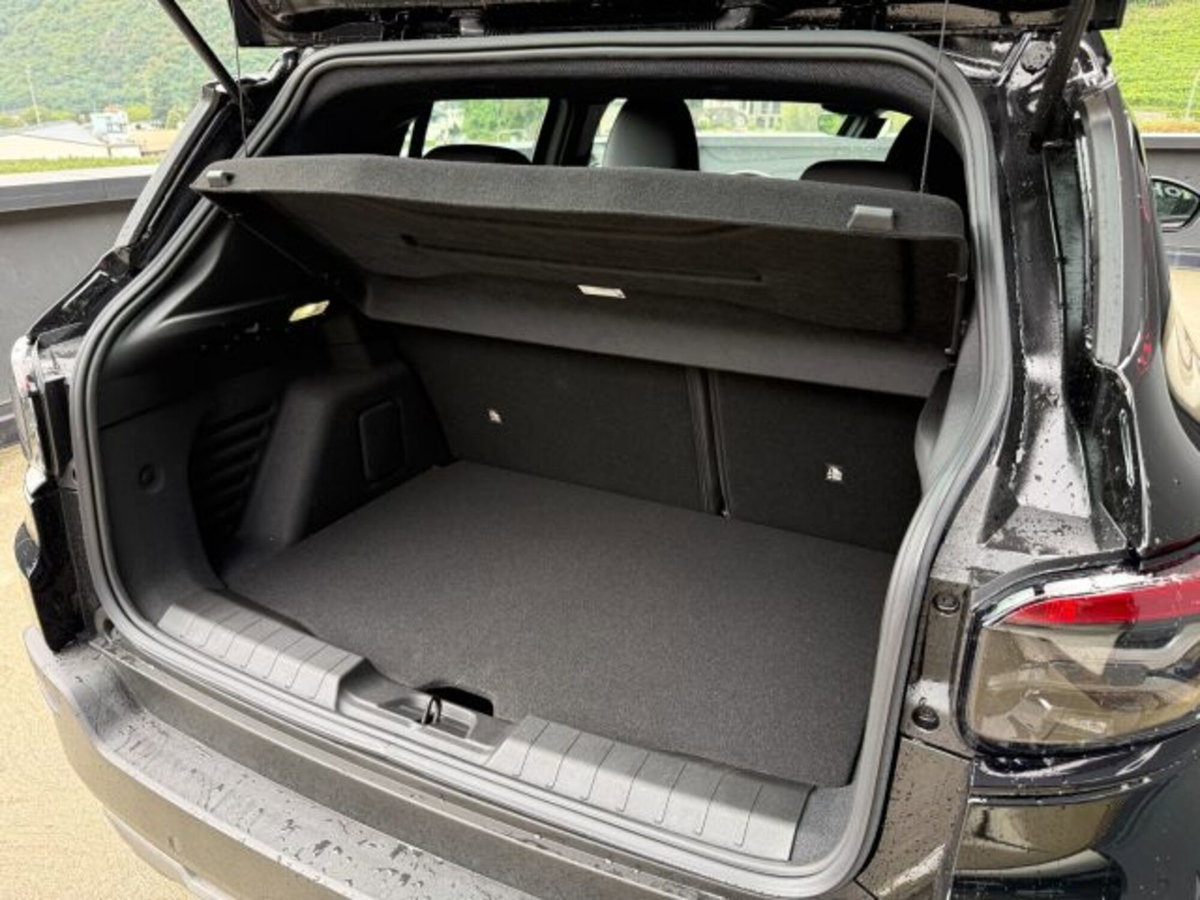 Jeep Avenger 1.2 turbo e-hybrid mhev Upland 4xe 145cv edct6 (18)