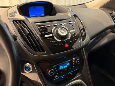Ford Kuga 2.0 TDCI 150 CV S&S 4WD Titanium (12)