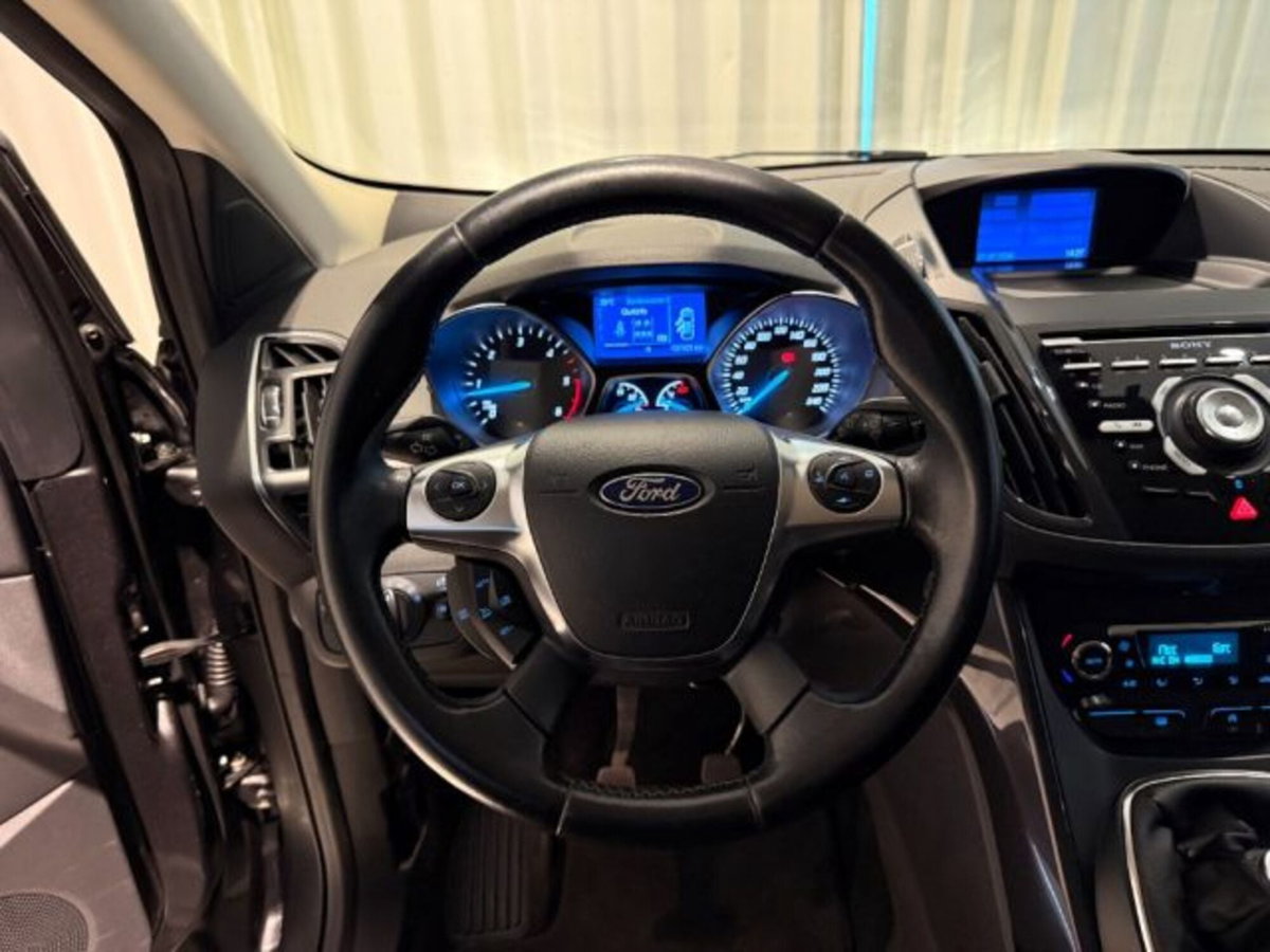 Ford Kuga 2.0 TDCI 150 CV S&S 4WD Titanium (8)