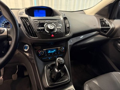 Ford Kuga 2.0 TDCI 150 CV S&S 4WD Titanium (9)