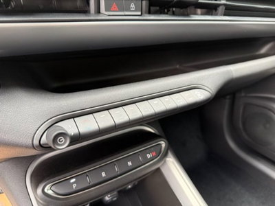 Jeep Avenger 1.2 turbo e-hybrid mhev Upland 4xe 145cv edct6 (14)