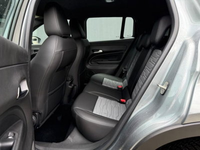 Jeep Avenger 1.2 turbo e-hybrid mhev Upland 4xe 145cv edct6 (5)
