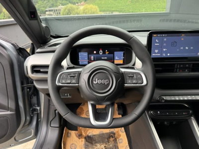 Jeep Avenger 1.2 turbo e-hybrid mhev Upland 4xe 145cv edct6 (7)