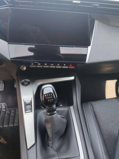 Peugeot 308 1.2 puretech t Allure s&s 130cv (13)