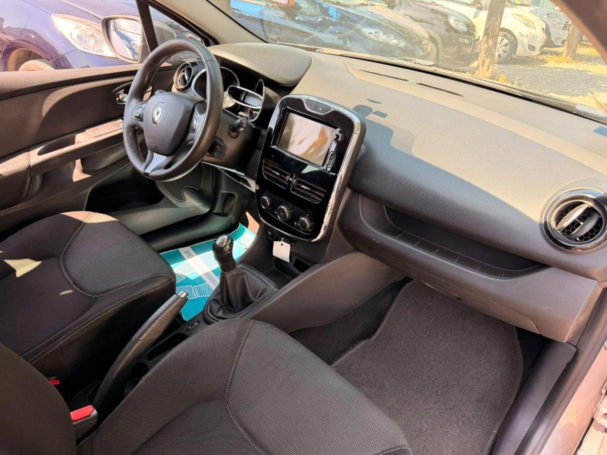 Renault Clio SCe 75 CV 5 porte Zen (10)