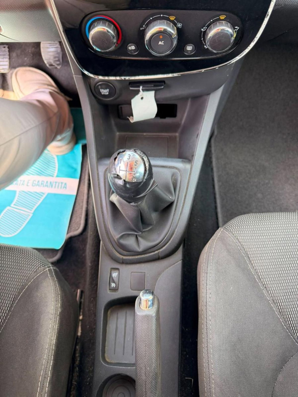 Renault Clio SCe 75 CV 5 porte Zen (13)