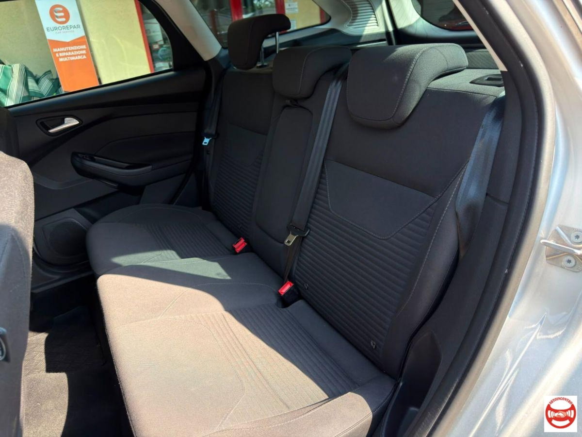Ford Focus Station Wagon 1.5 TDCi 120 CV Start&Stop SW Titanium (11)