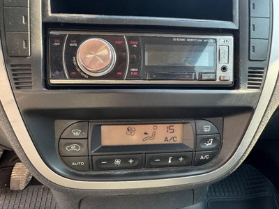 Citroen C3 1.4 HDi 70 Attraction (11)