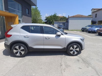 Volvo XC40 T4 Recharge Plug-in Hybrid automatico Core (2)