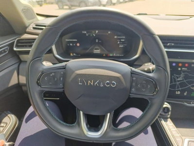 Lynk & Co 01 01 1.5 td phev (13)