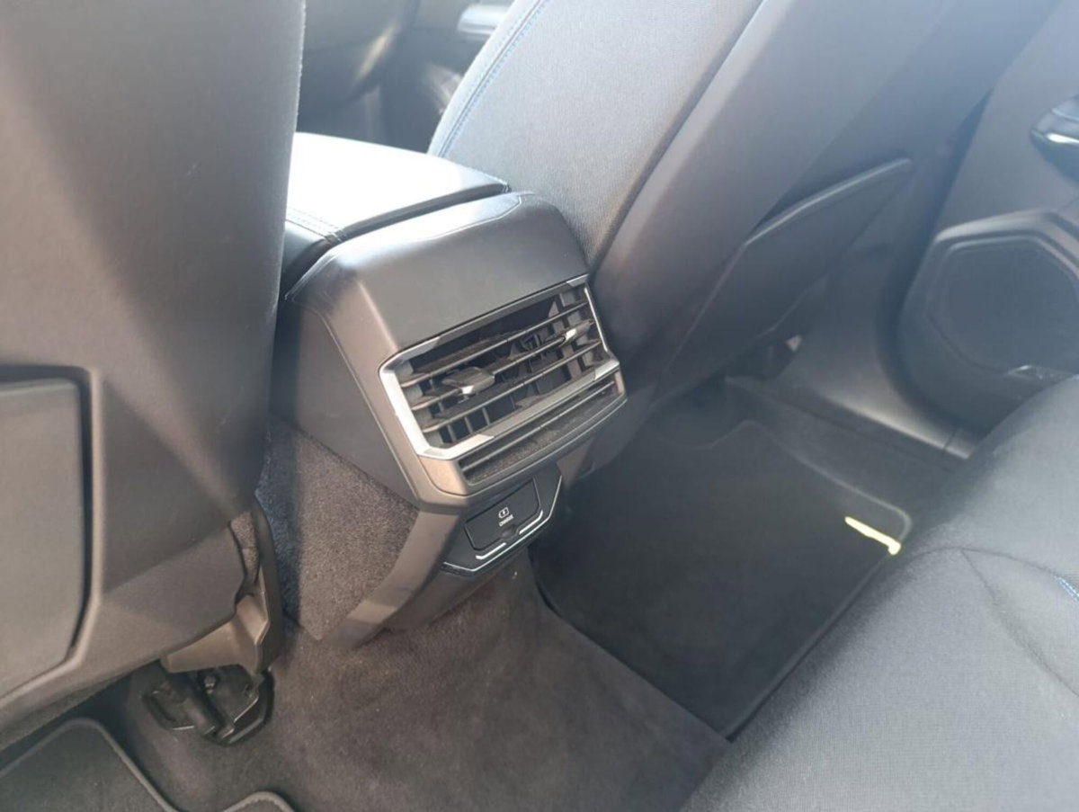 Lynk & Co 01 01 1.5 td phev (20)