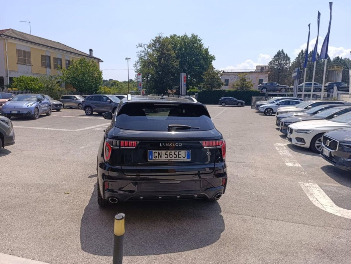 Lynk & Co 01 01 1.5 td phev (4)