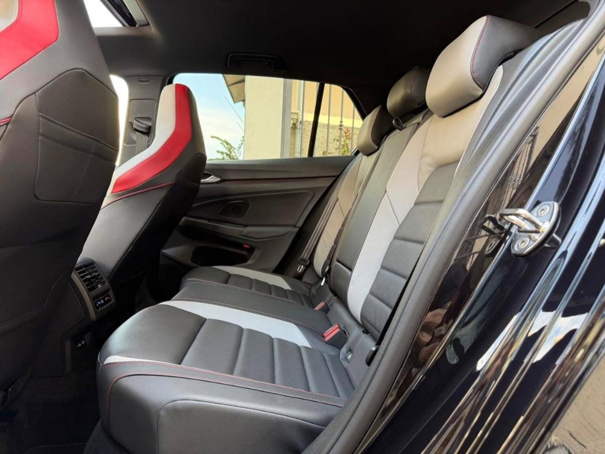 Volkswagen Golf GTI Performance 2.0 245 CV TSI 5p. BMT (15)