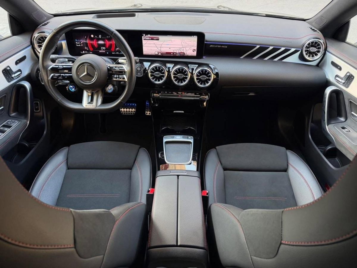 Mercedes-Benz CLA 35 AMG 4Matic (15)