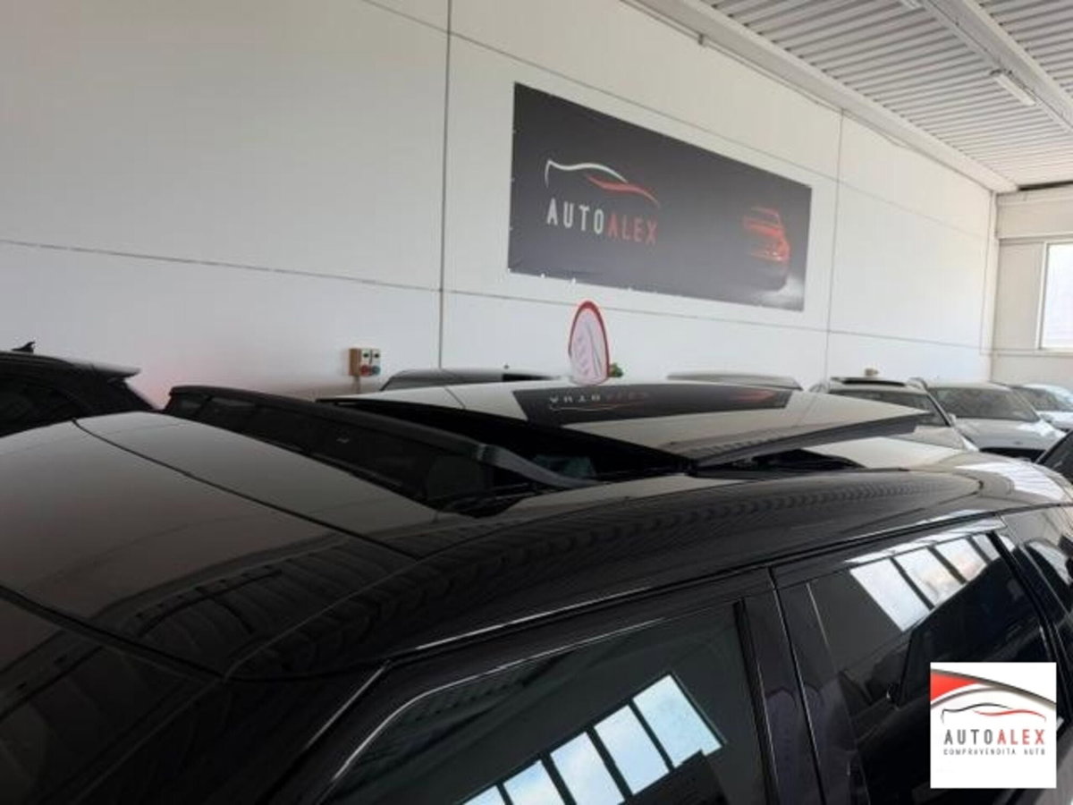 Land Rover Range Rover Evoque 2.0D I4-L.Flw 150 CV AWD Auto R-Dynamic (12)