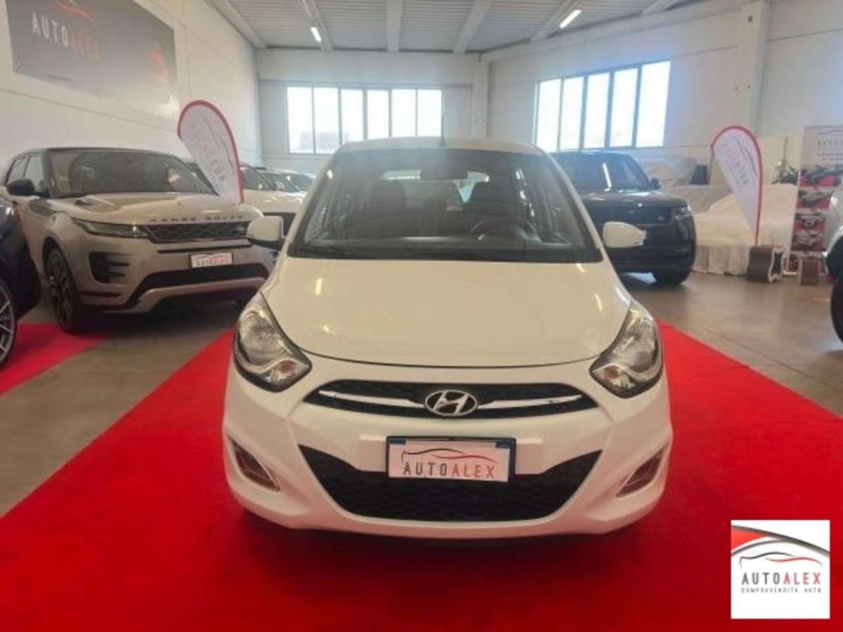 Hyundai i10 1.2 16V Premium (2)