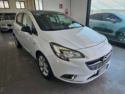 Opel Corsa 1.4 90CV 5 porte b-Color usata