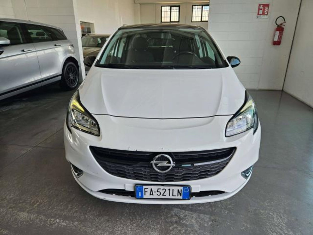 Opel Corsa 1.4 90CV 5 porte b-Color (2)