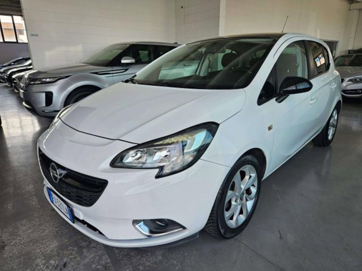 Opel Corsa 1.4 90CV 5 porte b-Color (3)