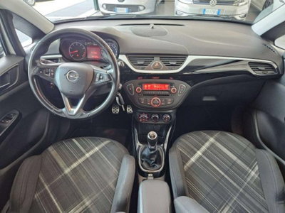 Opel Corsa 1.4 90CV 5 porte b-Color (8)
