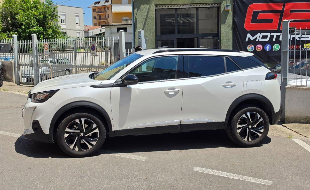 Peugeot 2008 BlueHDi 110 S&S Allure (13)