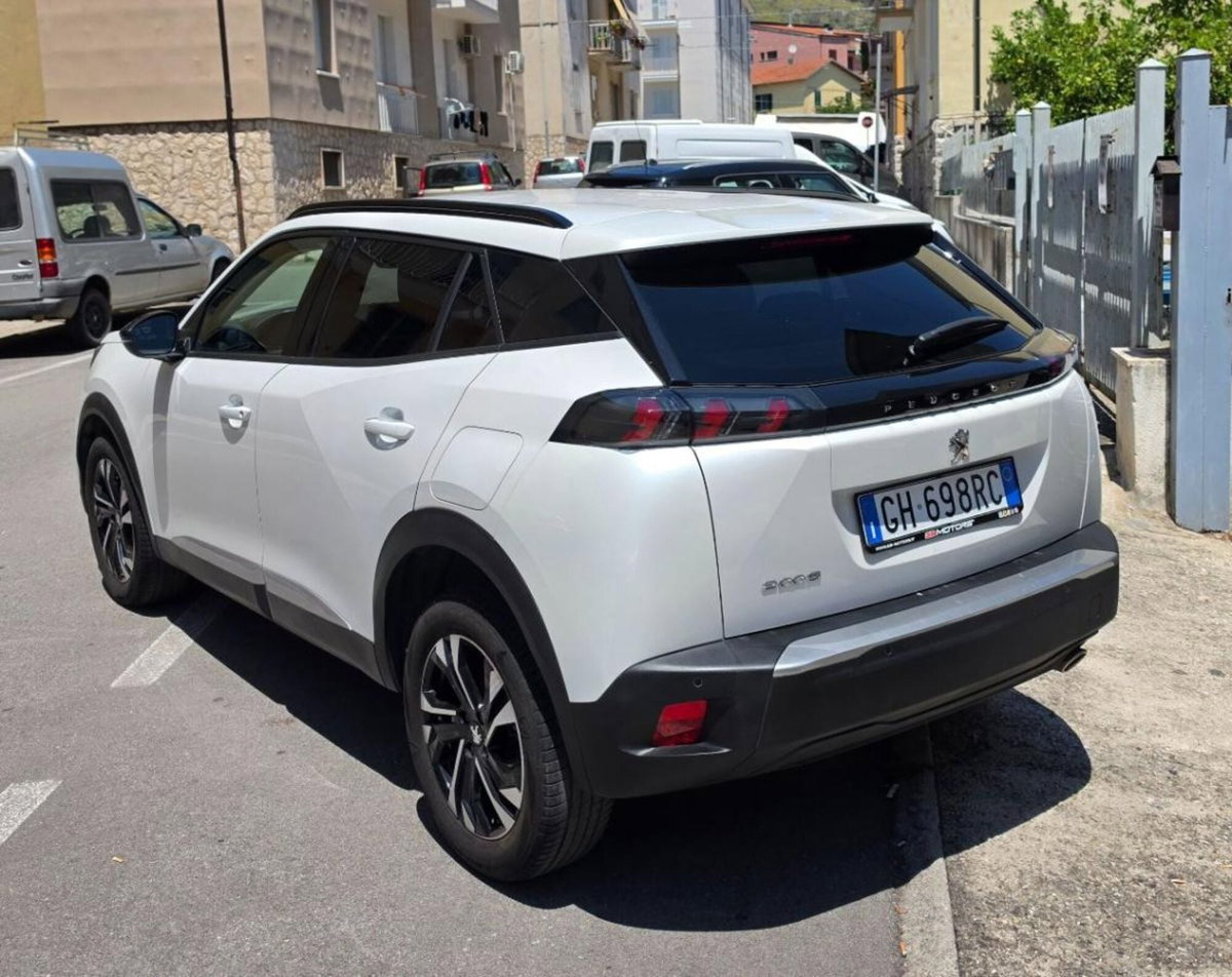 Peugeot 2008 BlueHDi 110 S&S Allure (14)