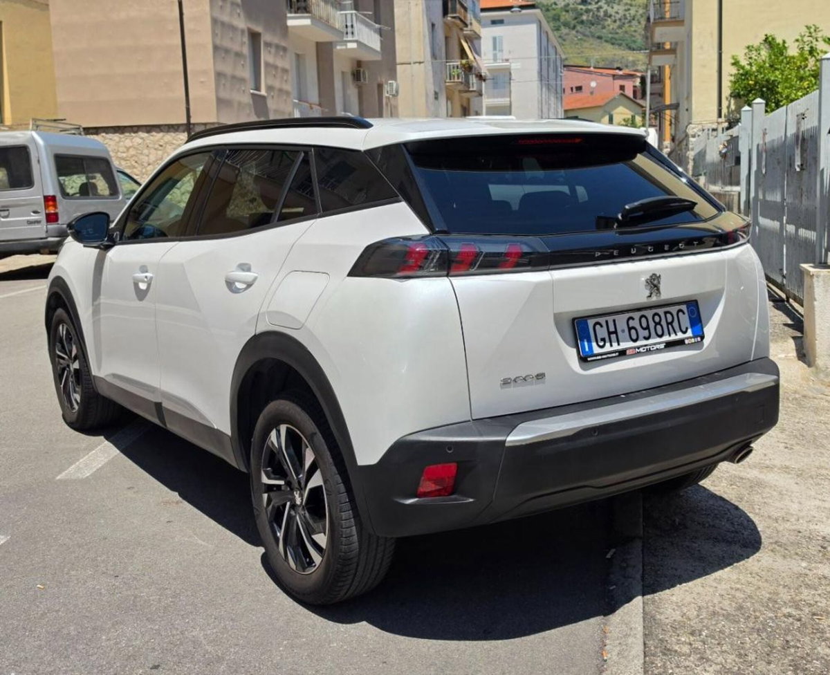 Peugeot 2008 BlueHDi 110 S&S Allure (15)