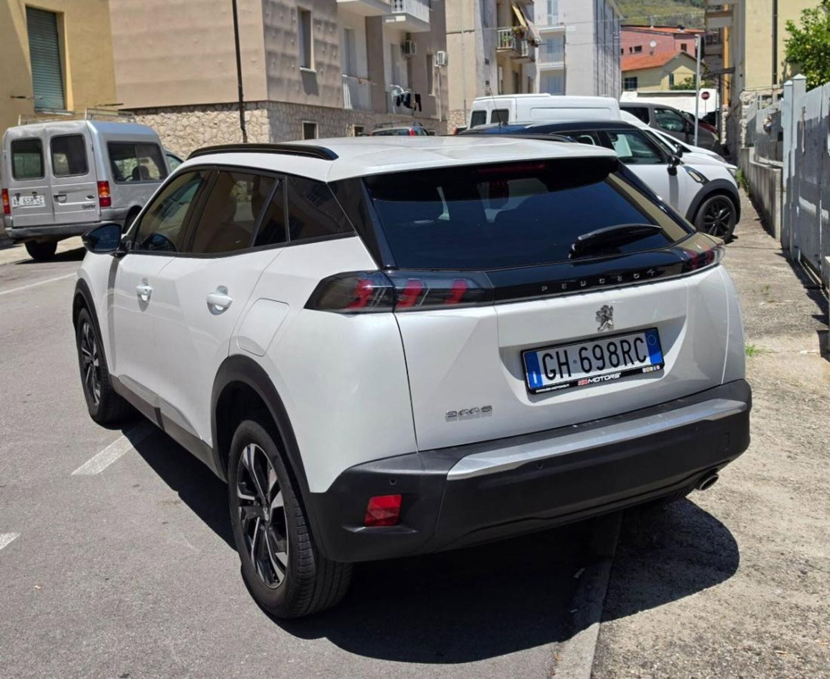 Peugeot 2008 BlueHDi 110 S&S Allure (16)