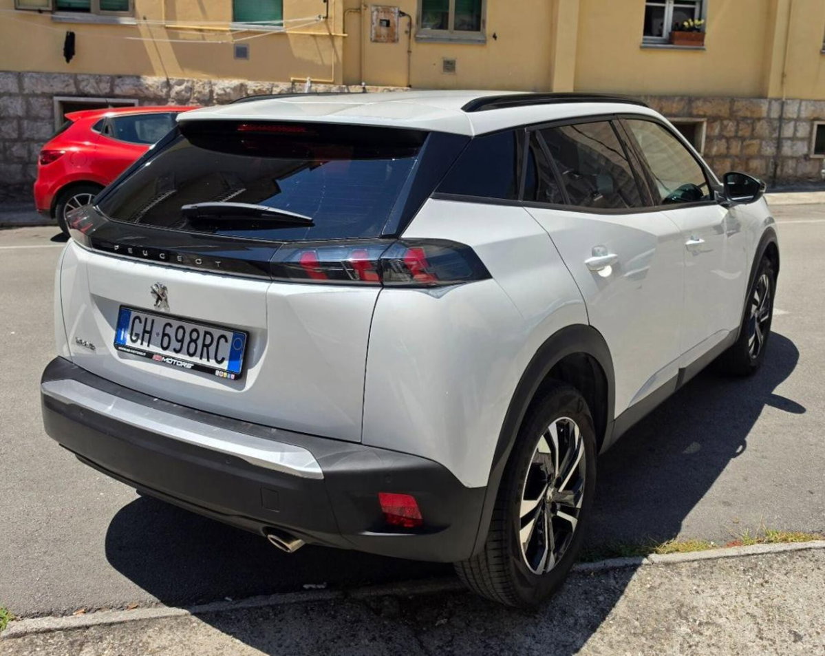 Peugeot 2008 BlueHDi 110 S&S Allure (17)