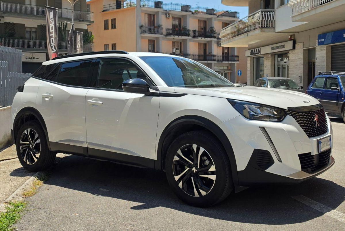 Peugeot 2008 BlueHDi 110 S&S Allure (5)