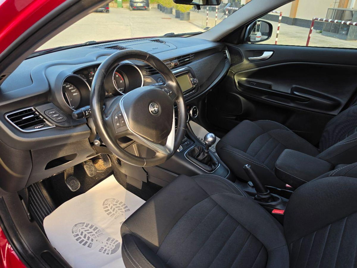 Alfa Romeo Giulietta 1.6 JTDm Super 120cv (10)