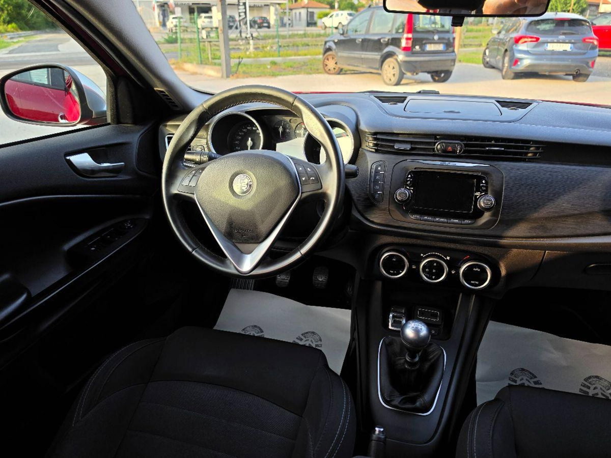 Alfa Romeo Giulietta 1.6 JTDm Super 120cv (12)