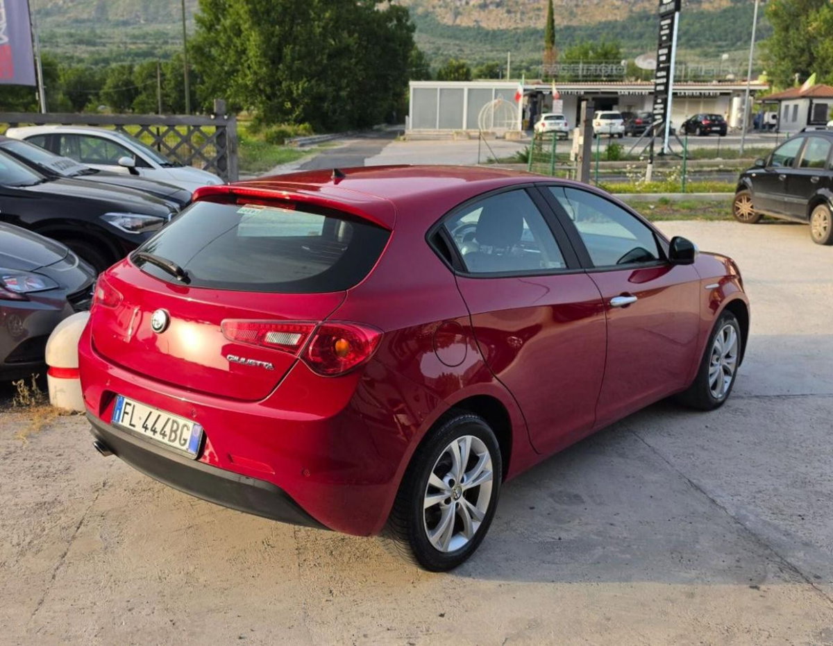 Alfa Romeo Giulietta 1.6 JTDm Super 120cv (6)