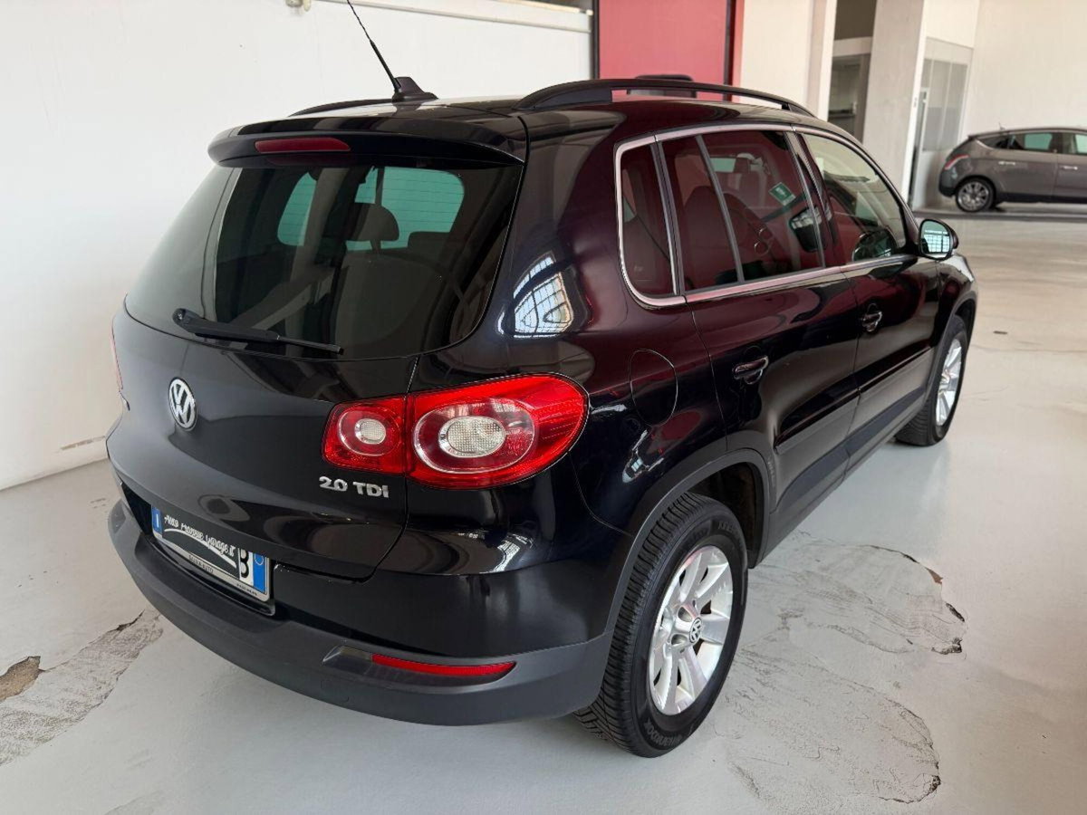 Volkswagen Tiguan 2.0 16V TDI DPF Track & Field (28°) (14)