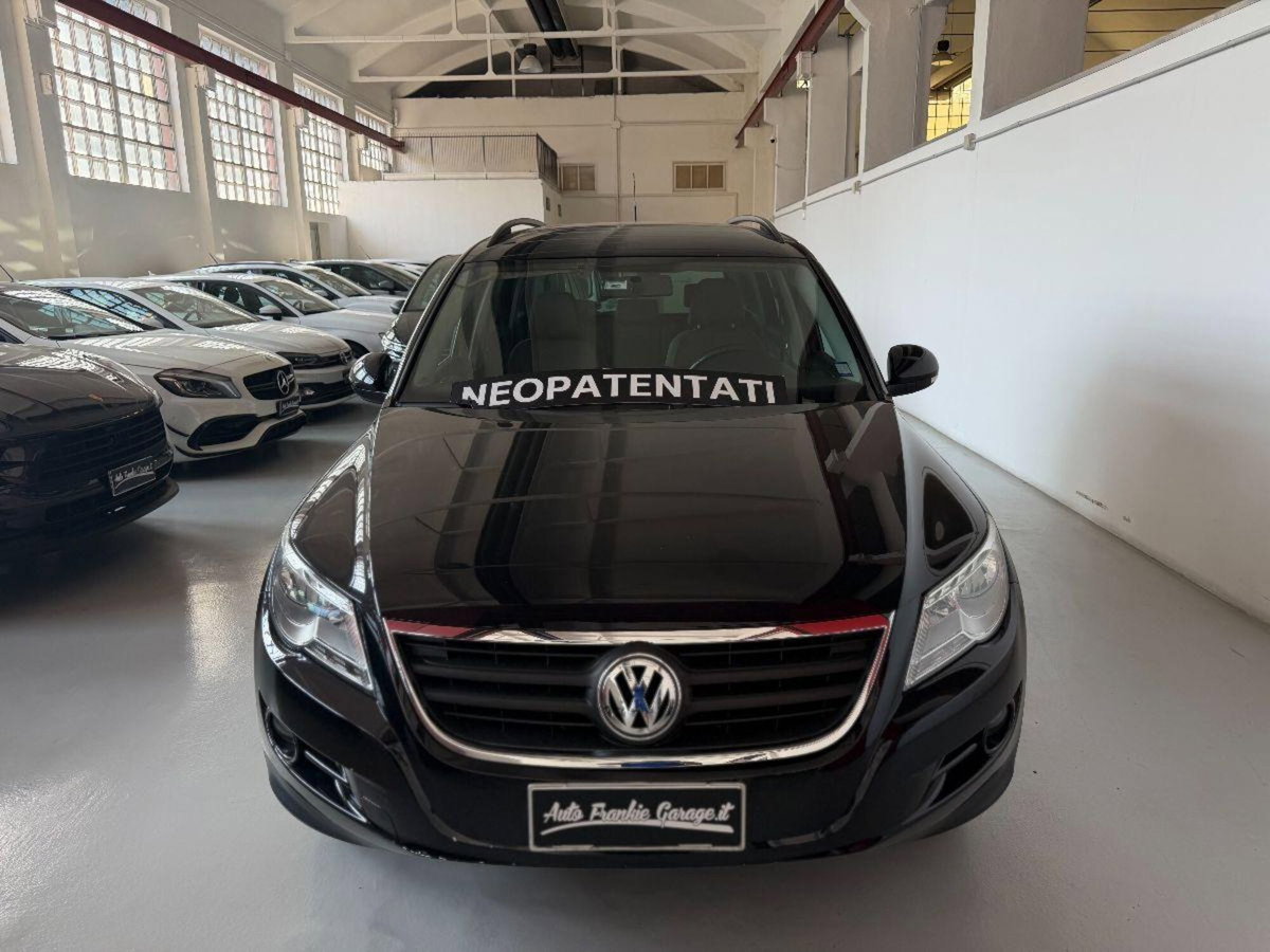 Volkswagen Tiguan 2.0 16V TDI DPF Track & Field (28°) (2)