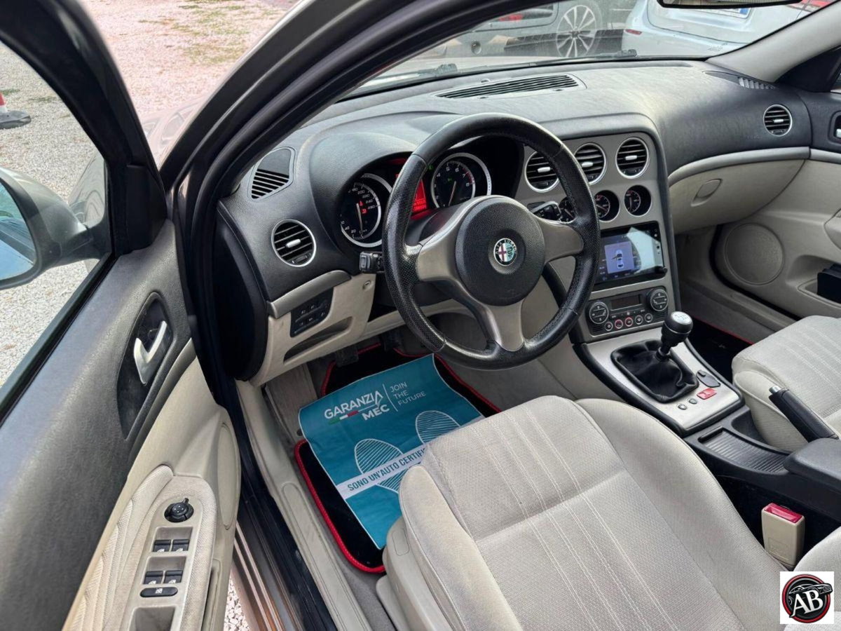 Alfa Romeo 159 SportWagon 1.9 JTS 16V Sportwagon Distinctive (12)