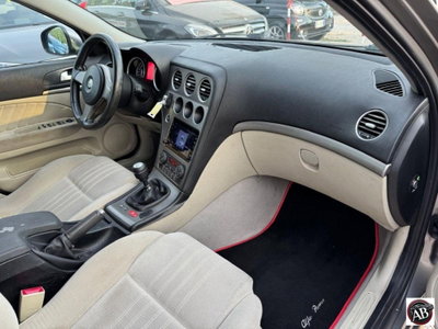 Alfa Romeo 159 SportWagon 1.9 JTS 16V Sportwagon Distinctive (14)