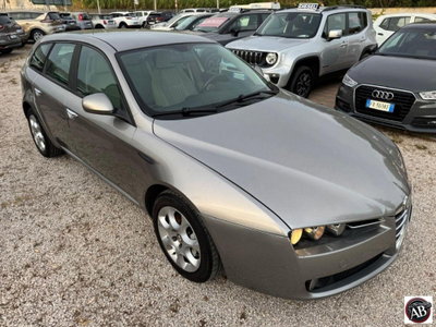 Alfa Romeo 159 SportWagon 1.9 JTS 16V Sportwagon Distinctive (4)