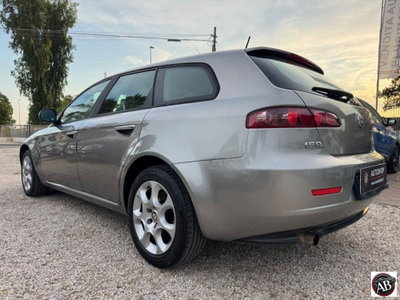 Alfa Romeo 159 SportWagon 1.9 JTS 16V Sportwagon Distinctive (9)
